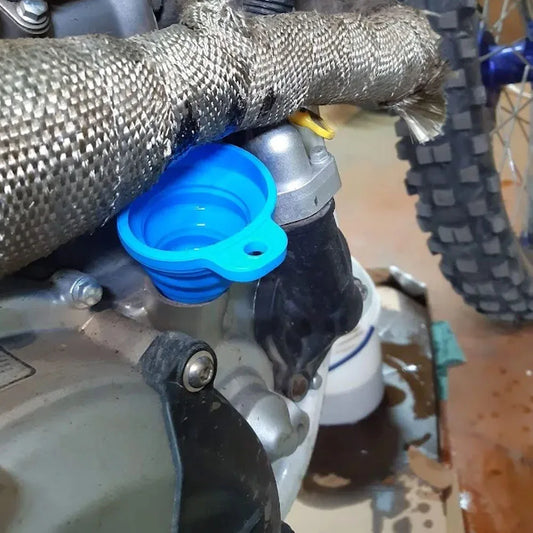 🔧 Funil Dobrável de Silicone Universal para Troca de Óleo e Fluídos Automotivos