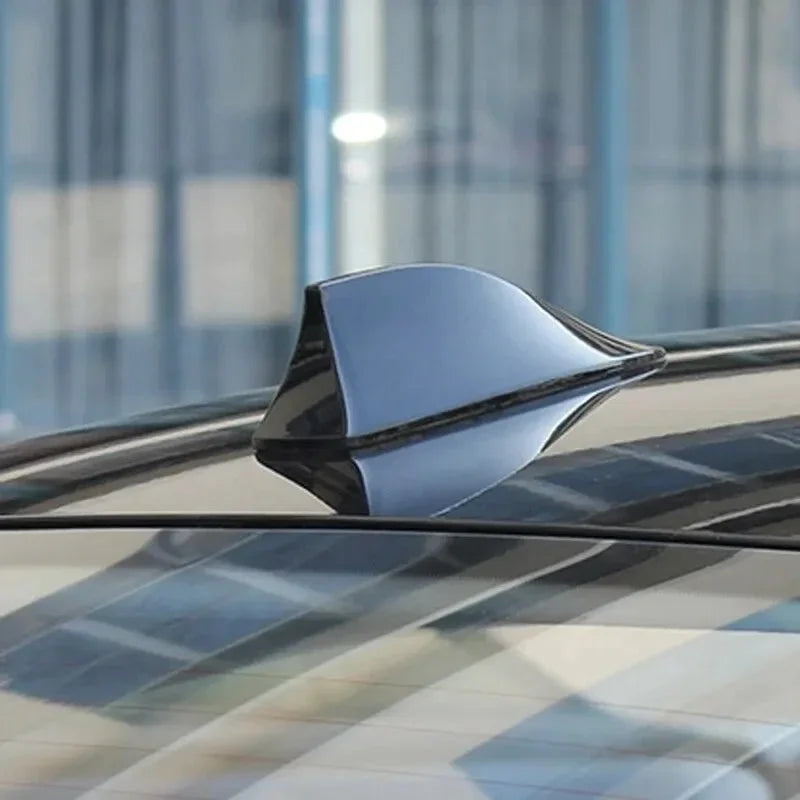 🦈 Antena Tubarão Universal para Carro – Design Esportivo e Sinal FM/AM