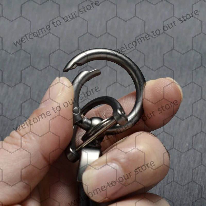 Chaveiro de couro texturizado com logotipo em fibra de carbono para motocicleta Honda CB CBR CB400 CBR650R CBR500R (1 unidade).